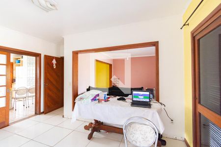 Casa à venda com 4 quartos, 484m² em Niterói, Canoas