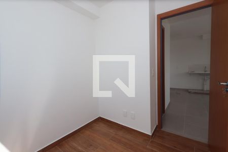 Quarto 2 de apartamento para alugar com 2 quartos, 37m² em Vila Antonieta, São Paulo