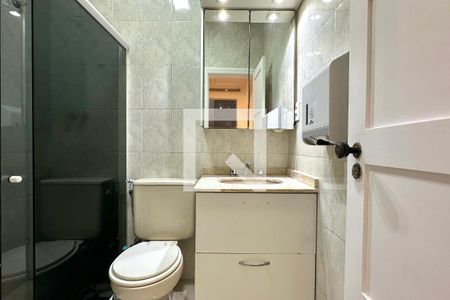 Banheiro social de apartamento à venda com 4 quartos, 188m² em Ipanema, Rio de Janeiro