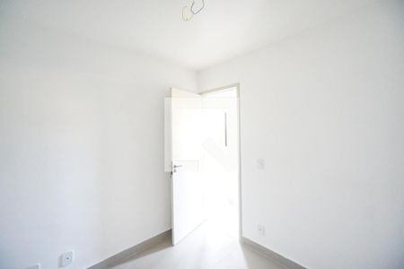 Quarto 02 de apartamento para alugar com 2 quartos, 41m² em Vila Esperança, São Paulo