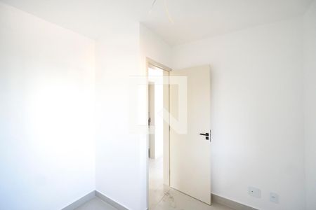 Quarto 01 de apartamento para alugar com 2 quartos, 41m² em Vila Esperança, São Paulo