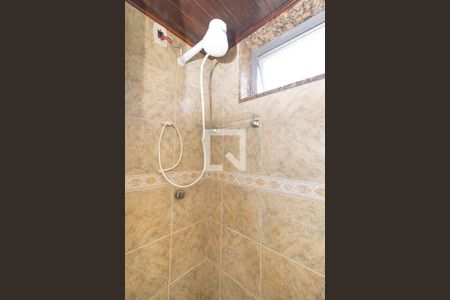 Banheiro de apartamento para alugar com 2 quartos, 43m² em Realengo, Rio de Janeiro