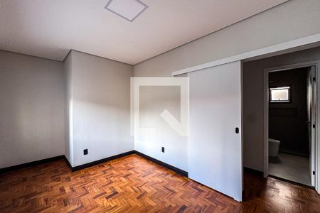 Quarto 1 de casa à venda com 3 quartos, 120m² em Vila Bertioga, São Paulo