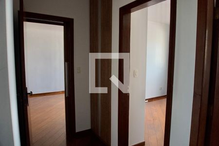 Corredor de apartamento à venda com 3 quartos, 86m² em Salgado Filho, Belo Horizonte