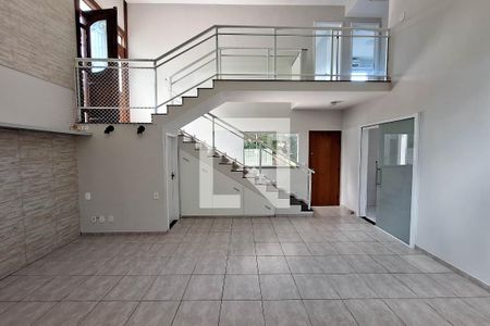 Sala de casa de condomínio para alugar com 3 quartos, 142m² em Piratininga, Niterói