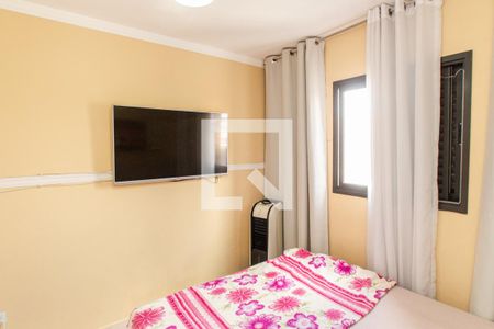 Quarto 2 de apartamento para alugar com 2 quartos, 43m² em Vila Nelson, São Paulo