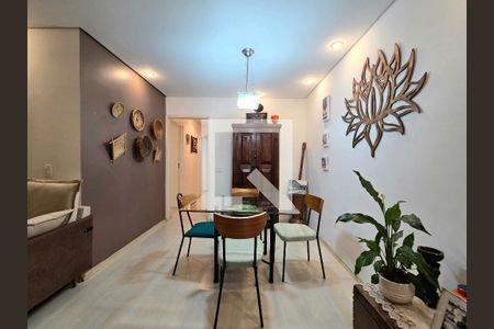 Sala de apartamento para alugar com 3 quartos, 94m² em Vila Olímpia, São Paulo