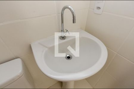 Banheiro de apartamento para alugar com 1 quarto, 30m² em Vila Albertina, São Paulo