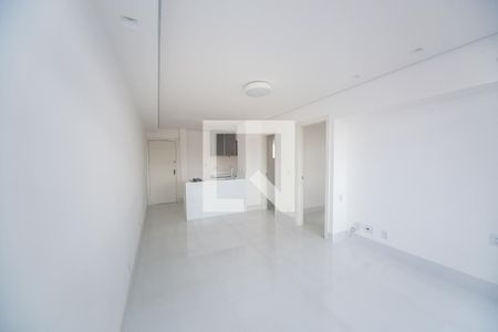 sala de apartamento para alugar com 1 quarto, 50m² em Buritis, Belo Horizonte