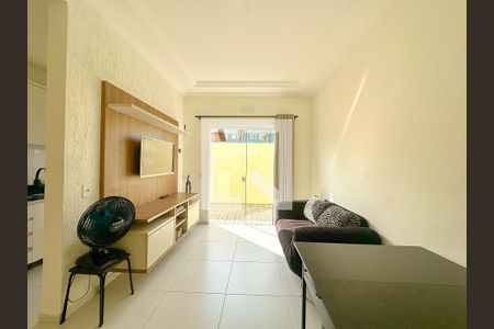 Sala de TV de apartamento para alugar com 2 quartos, 110m² em Ingleses do Rio Vermelho, Florianópolis
