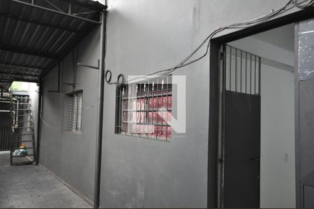 Vista da Sala/Quarto de casa para alugar com 1 quarto, 60m² em Vila Nilo, São Paulo