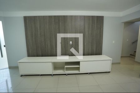 Casa de Condomínio para alugar com 3 quartos, 129m² em Jardim Europa, Goiânia