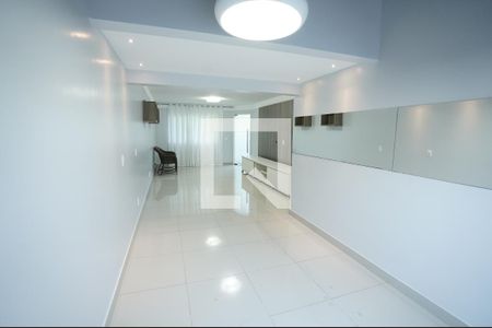 Casa de Condomínio para alugar com 3 quartos, 129m² em Jardim Europa, Goiânia