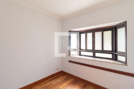 Escritório de casa para alugar com 3 quartos, 450m² em Nova Fazendinha, Carapicuíba