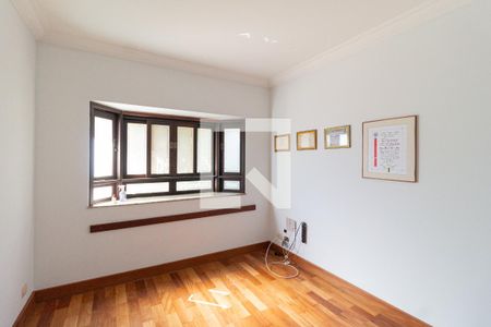 Escritório de casa para alugar com 3 quartos, 450m² em Nova Fazendinha, Carapicuíba