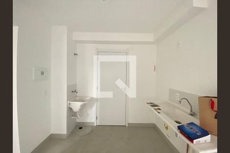 Sala/Cozinha de apartamento para alugar com 2 quartos, 32m² em Parque Novo Mundo, São Paulo
