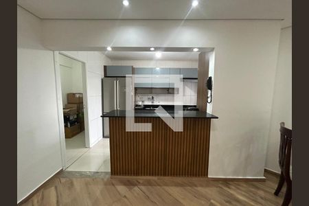 Sala e cozinha  de apartamento para alugar com 2 quartos, 80m² em Jardim Maria Rosa, Taboão da Serra