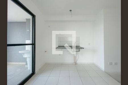Sala e Cozinha de apartamento à venda com 2 quartos, 43m² em Rochdale, Osasco