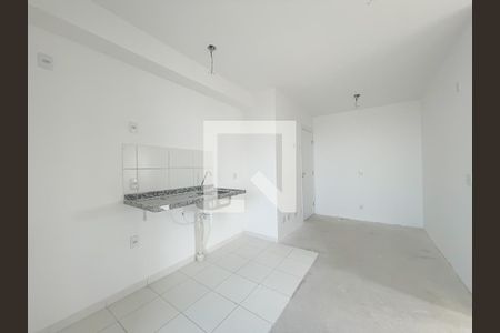 Sala e Cozinha de apartamento à venda com 2 quartos, 43m² em Rochdale, Osasco