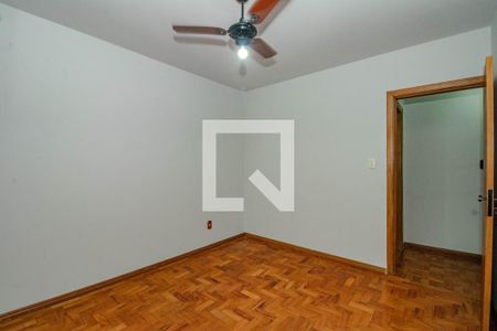 Quarto 2 de apartamento para alugar com 2 quartos, 50m² em São João, Porto Alegre