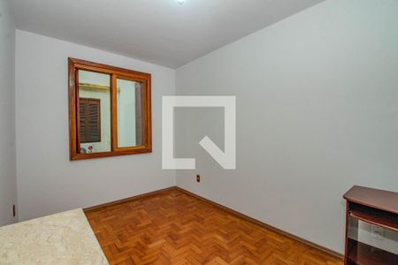 Quarto 1 de apartamento para alugar com 2 quartos, 50m² em São João, Porto Alegre