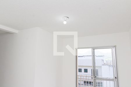 Sala de apartamento para alugar com 2 quartos, 48m² em Campo Grande, Rio de Janeiro