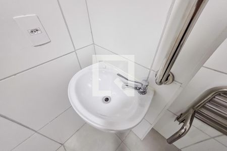 Banheiro social de apartamento para alugar com 1 quarto, 38m² em Jardim, Santo André