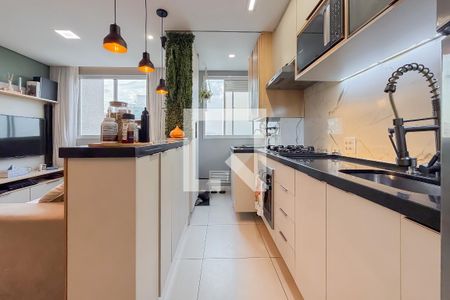 Cozinha e Área de Serviço de apartamento à venda com 2 quartos, 45m² em Cambuci, São Paulo