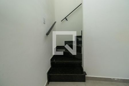 Escada dos quartos de casa à venda com 2 quartos, 98m² em Vila Nova Utinga, São Paulo