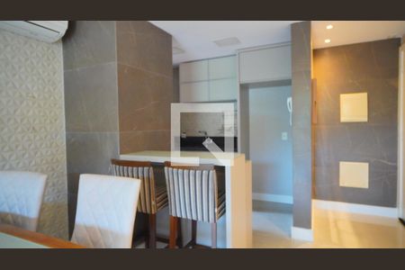 Sala e cozinha  de apartamento à venda com 3 quartos, 76m² em Jardim Carvalho, Porto Alegre