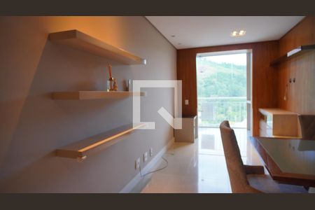 Sala  de apartamento à venda com 3 quartos, 76m² em Jardim Carvalho, Porto Alegre