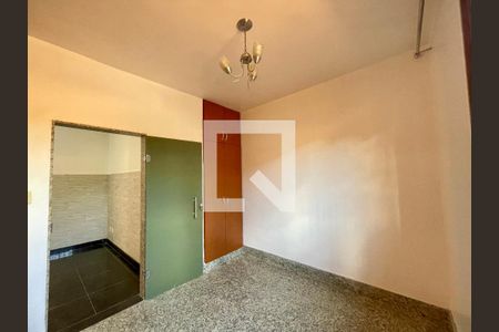 Casa à venda com 3 quartos, 360m² em Floresta, Belo Horizonte