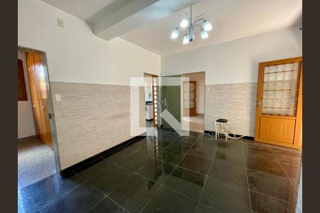 Casa à venda com 3 quartos, 360m² em Floresta, Belo Horizonte