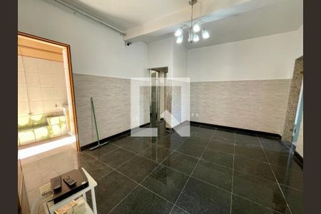Casa à venda com 3 quartos, 360m² em Floresta, Belo Horizonte