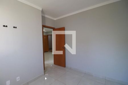 Quarto 1 de apartamento para alugar com 2 quartos, 40m² em Jardim Ouro Branco, Ribeirão Preto