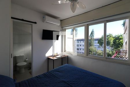 Suíte de apartamento para alugar com 1 quarto, 46m² em Vila Ipiranga, Porto Alegre