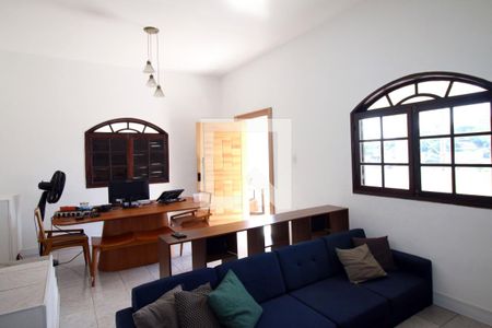 Casa à venda com 5 quartos, 200m² em Irajá, Rio de Janeiro