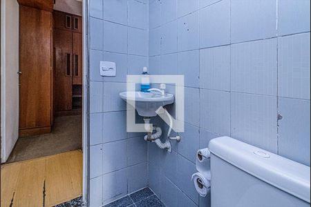 banheiro social_3 de apartamento para alugar com 2 quartos, 60m² em Jardim Celeste, São Paulo