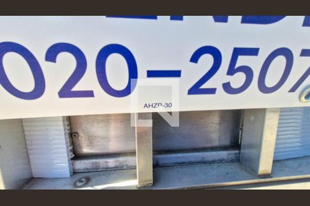 Casa à venda com 2 quartos, 171m² em Campo Grande, São Paulo