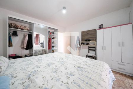 Suíte de casa para alugar com 3 quartos, 120m² em Vila Dalila, São Paulo