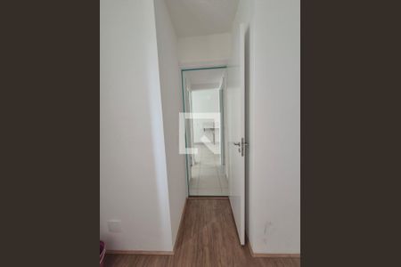 Corredor de apartamento para alugar com 2 quartos, 33m² em Parque Novo Mundo, São Paulo