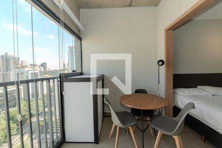 Sacada de kitnet/studio para alugar com 1 quarto, 24m² em Bela Vista, São Paulo