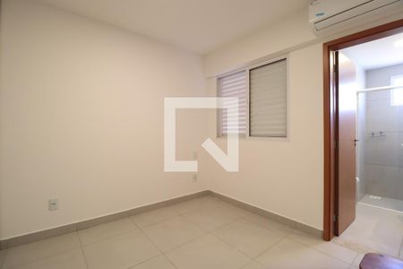 Quarto 1 - Suíte de apartamento para alugar com 3 quartos, 73m² em Granja Marileusa, Uberlândia