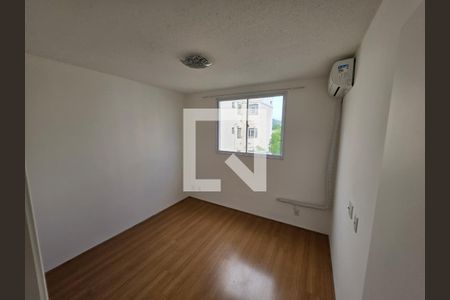 Quarto 1 de apartamento para alugar com 2 quartos, 46m² em Vila Catia, Nova Iguaçu