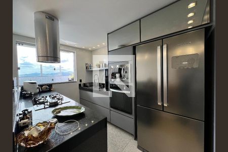 Cozinha de apartamento à venda com 2 quartos, 150m² em Boa Vista, Belo Horizonte