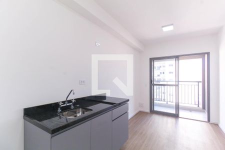 Sala/Cozinha de apartamento para alugar com 1 quarto, 30m² em Quarta Parada, São Paulo