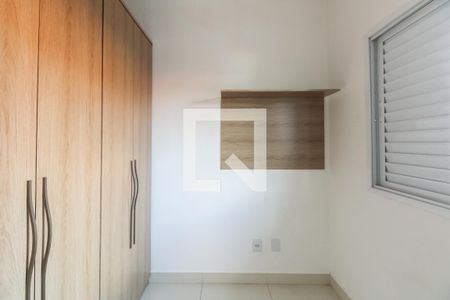 Quarto 2 de apartamento para alugar com 2 quartos, 51m² em Penha de França, São Paulo