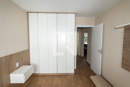 Quarto 1 de apartamento à venda com 2 quartos, 75m² em São Geraldo, Porto Alegre