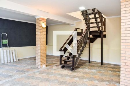 Sala de casa à venda com 4 quartos, 300m² em Sarandi, Porto Alegre