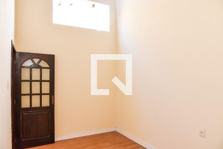 Quarto de casa à venda com 4 quartos, 300m² em Sarandi, Porto Alegre